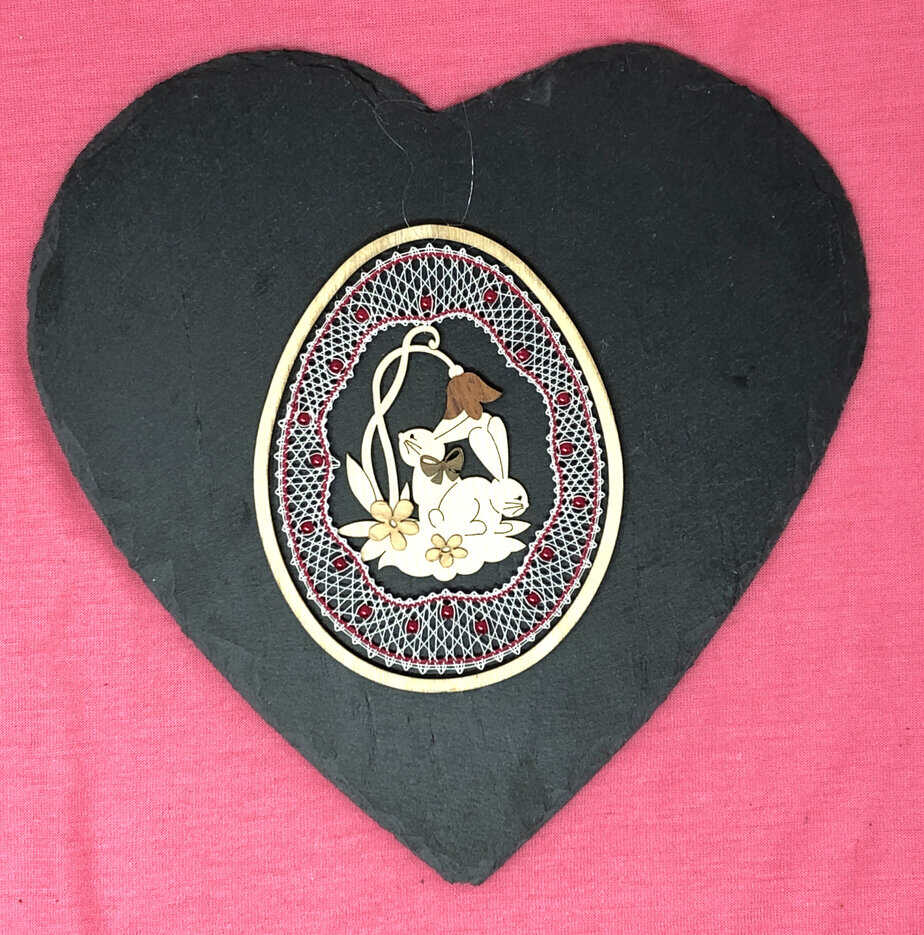 geklöppeltes Fensterbild „Osterliebe"