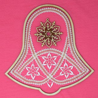 Geklöppeltes weihnachtliches Fensterbild Glocke mit 3 Blüten im Holzrahmen weiß-gold